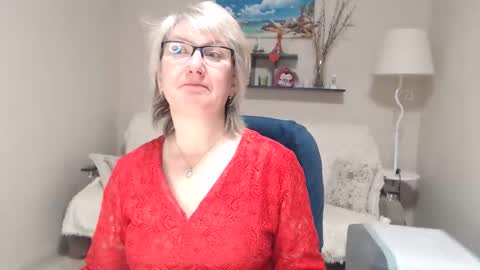 Leila Kinky online show from February 3, 2026, 6:51 am