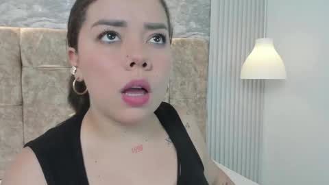 leilapons online show from October 7, 2025, 5:21 pm