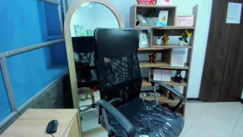 Leila online show from October 31, 2025, 12:28 pm