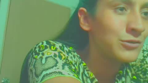 Snapshot of leily_ass chatting on December 18, 2024, 7:41 pm leily online show from December 18, 2024, 7:41 pm