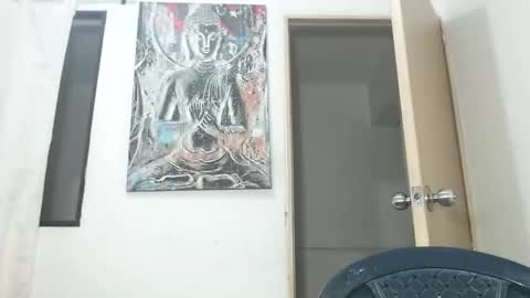 Snapshot of leily_ass chatting on October 23, 2025, 7:34 pm leily online show from October 23, 2025, 7:34 pm