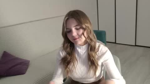 leksalove online show from November 3, 2025, 5:36 pm