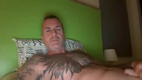 Snapshot of lelehot1 chatting on February 18, 2026, 4:19 am lelehot1 online show from February 18, 2026, 4:19 am