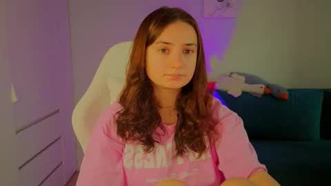 Snapshot of lelia_vibe chatting on September 17, 2025, 2:52 pm Lelia online show from September 17, 2025, 2:52 pm