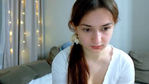Snapshot of lelia_vibe chatting on October 29, 2025, 2:03 am Lelia online show from October 29, 2025, 2:03 am