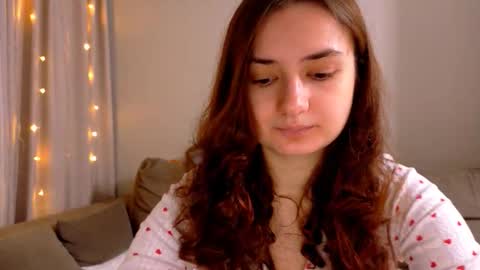 Snapshot of lelia_vibe chatting on December 1, 2025, 5:51 pm Lelia online show from December 1, 2025, 5:51 pm