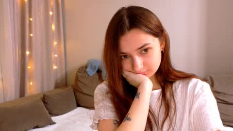 Snapshot of lelia_vibe chatting on December 19, 2025, 3:30 pm Lelia online show from December 19, 2025, 3:30 pm