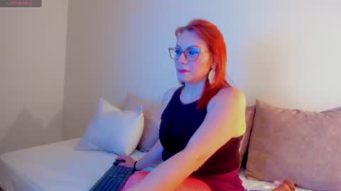 Snapshot of leloo_swift chatting on July 20, 2026, 2:48 am Leloo online show from July 20, 2026, 2:48 am