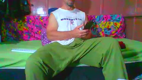 Snapshot of lemao77 chatting on December 18, 2025, 1:22 am SEX MASTER online show from December 18, 2025, 1:22 am