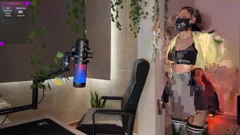 Snapshot of lemi_peachy chatting on November 4, 2025, 2:49 pm Lemi online show from November 4, 2025, 2:49 pm