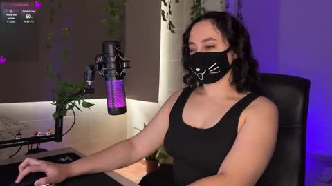 Snapshot of lemi_peachy chatting on November 24, 2025, 10:04 am Lemi online show from November 24, 2025, 10:04 am