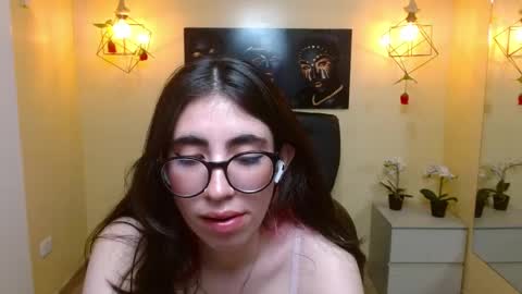 Snapshot of lena_roses chatting on March 2, 2025, 12:09 am Lena online show from March 2, 2025, 12:09 am