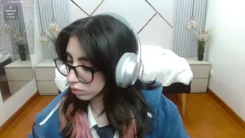 Snapshot of lena_roses chatting on September 11, 2025, 8:31 pm Lena online show from September 11, 2025, 8:31 pm