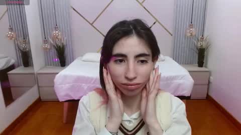 Snapshot of lena_roses chatting on September 17, 2025, 7:48 pm Lena online show from September 17, 2025, 7:48 pm