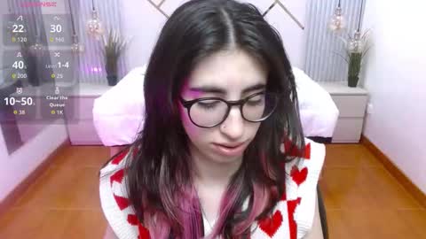 Snapshot of lena_roses chatting on September 26, 2025, 8:35 pm Lena online show from September 26, 2025, 8:35 pm