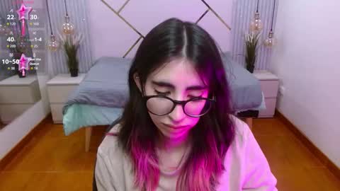 Lena online show from December 4, 2025, 5:54 pm