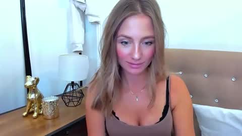 lena_sexi online show from September 23, 2025, 8:34 pm