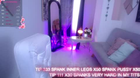 Snapshot of lena_w2 chatting on January 29, 2025, 6:39 pm Lena LOOK MY AMAZON LIST ON MY BIO online show from January 29, 2025, 6:39 pm