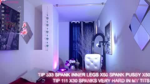 Snapshot of lena_w2 chatting on February 6, 2025, 6:24 pm Lena LOOK MY AMAZON LIST ON MY BIO online show from February 6, 2025, 6:24 pm