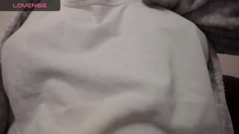 lenagolden online show from December 16, 2025, 2:44 pm