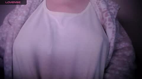 Snapshot of lenagolden chatting on January 14, 2026, 12:38 am lenagolden online show from January 14, 2026, 12:38 am