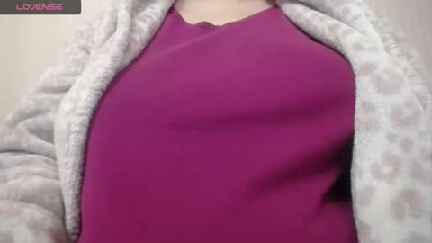 Snapshot of lenagolden chatting on January 14, 2026, 1:17 pm lenagolden online show from January 14, 2026, 1:17 pm