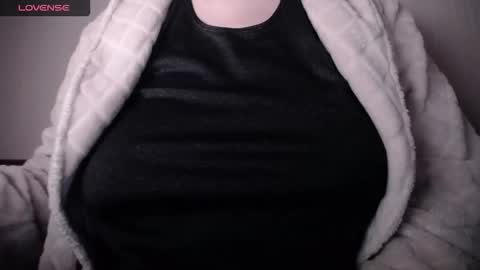 Snapshot of lenagolden chatting on February 25, 2026, 5:39 am lenagolden online show from February 25, 2026, 5:39 am