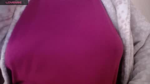 lenagolden online show from April 12, 2026, 11:48 am