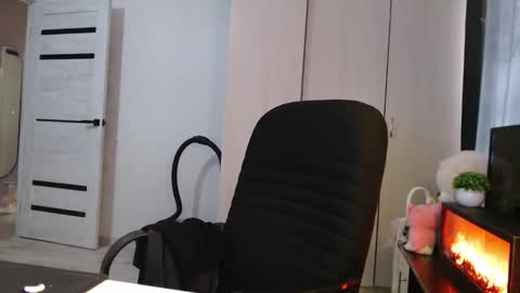 Snapshot of lenagordon chatting on November 18, 2025, 7:46 am lenagordon online show from November 18, 2025, 7:46 am