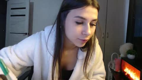 Snapshot of lenagordon chatting on November 21, 2025, 10:47 am lenagordon online show from November 21, 2025, 10:47 am