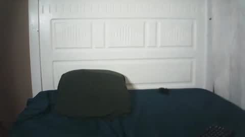 Snapshot of lenah6 chatting on January 15, 2026, 2:27 am lenah6 online show from January 15, 2026, 2:27 am