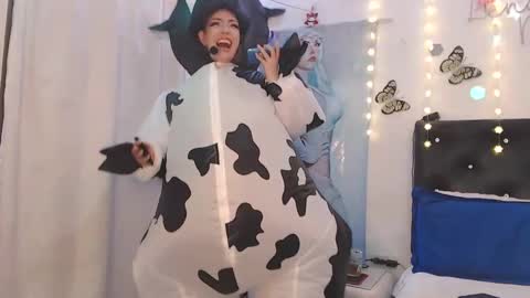 lenaleenyan online show from February 15, 2025, 12:15 am