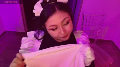 Lenna Kang online show from October 25, 2025, 11:21 pm