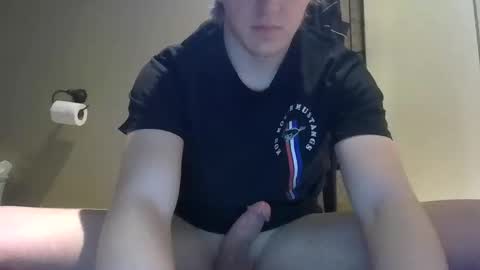 Snapshot of lenewton2004 chatting on January 19, 2025, 3:53 pm lenewton2004 online show from January 19, 2025, 3:53 pm