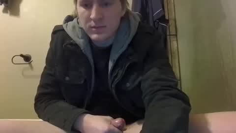 Snapshot of lenewton2004 chatting on January 22, 2025, 10:37 pm lenewton2004 online show from January 22, 2025, 10:37 pm