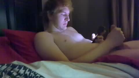 Snapshot of lenewton2004 chatting on February 24, 2025, 1:46 am lenewton2004 online show from February 24, 2025, 1:46 am