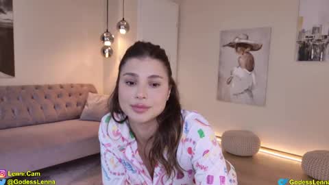 Snapshot of lenna_godess chatting on May 22, 2026, 6:31 am Lenna Goddess online show from May 22, 2026, 6:31 am