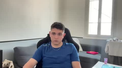 leo0606215417 online show from June 25, 2026, 1:04 pm