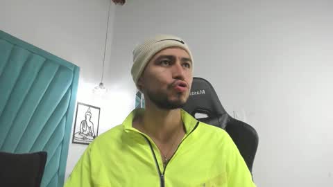 Snapshot of leo_carter1 chatting on February 24, 2026, 2:04 pm leo_carter1 online show from February 24, 2026, 2:04 pm