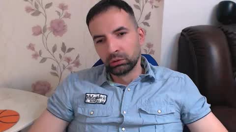 Leo Gianni online show from May 8, 2026, 2:22 pm