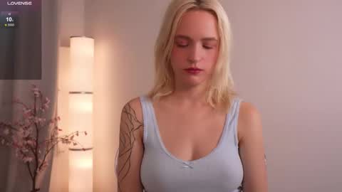  Ashly  online show from November 18, 2025, 4:00 pm