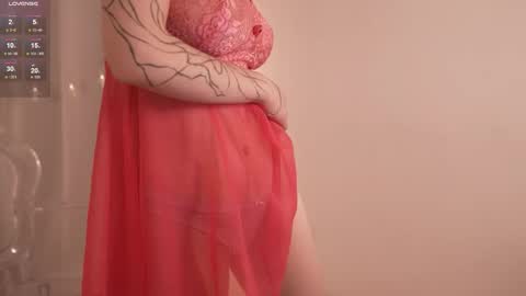  Ashly  online show from December 22, 2025, 4:26 pm