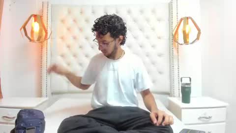Snapshot of leo_sanz6 chatting on June 17, 2026, 12:18 pm LEO online show from June 17, 2026, 12:18 pm