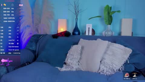 Snapshot of leo_savage_ chatting on December 15, 2025, 3:44 am Leo online show from December 15, 2025, 3:44 am