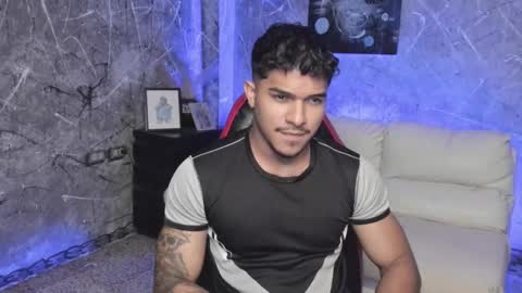 Leo independent model online show from November 8, 2025, 7:23 pm