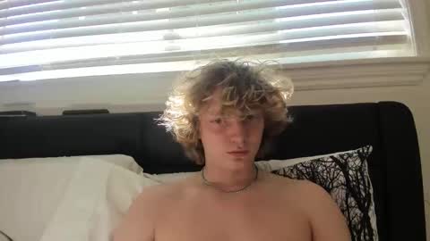 Snapshot of leo_wildd chatting on September 15, 2025, 10:32 pm leo_wildd online show from September 15, 2025, 10:32 pm