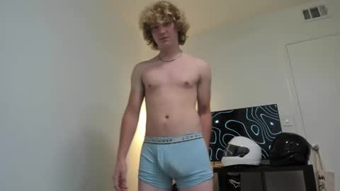 Snapshot of leo_wildd chatting on September 17, 2025, 10:50 am leo_wildd online show from September 17, 2025, 10:50 am