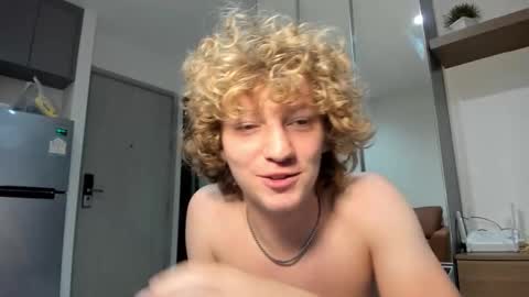 Snapshot of leo_wildd chatting on October 3, 2025, 3:36 am leo_wildd online show from October 3, 2025, 3:36 am