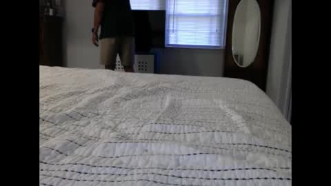 leologan online show from September 20, 2025, 12:28 pm