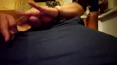 leolongbln online show from November 6, 2025, 6:53 pm